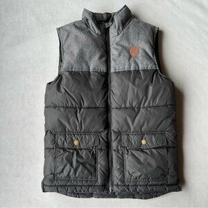 Roots ~ Puffer Vest ~ Youth Size XL 11-12 ~ Black Grey